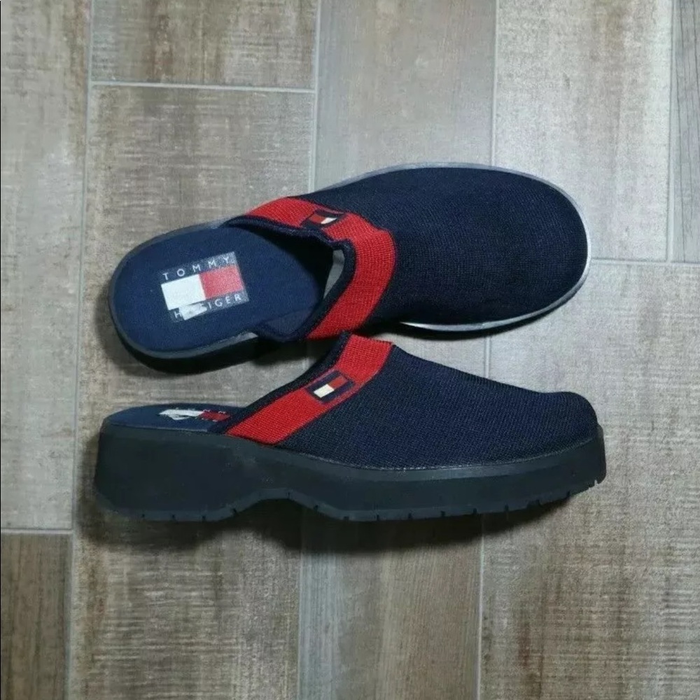 90’s TOMMY Hilfiger Flat slip on Sandals 7.5